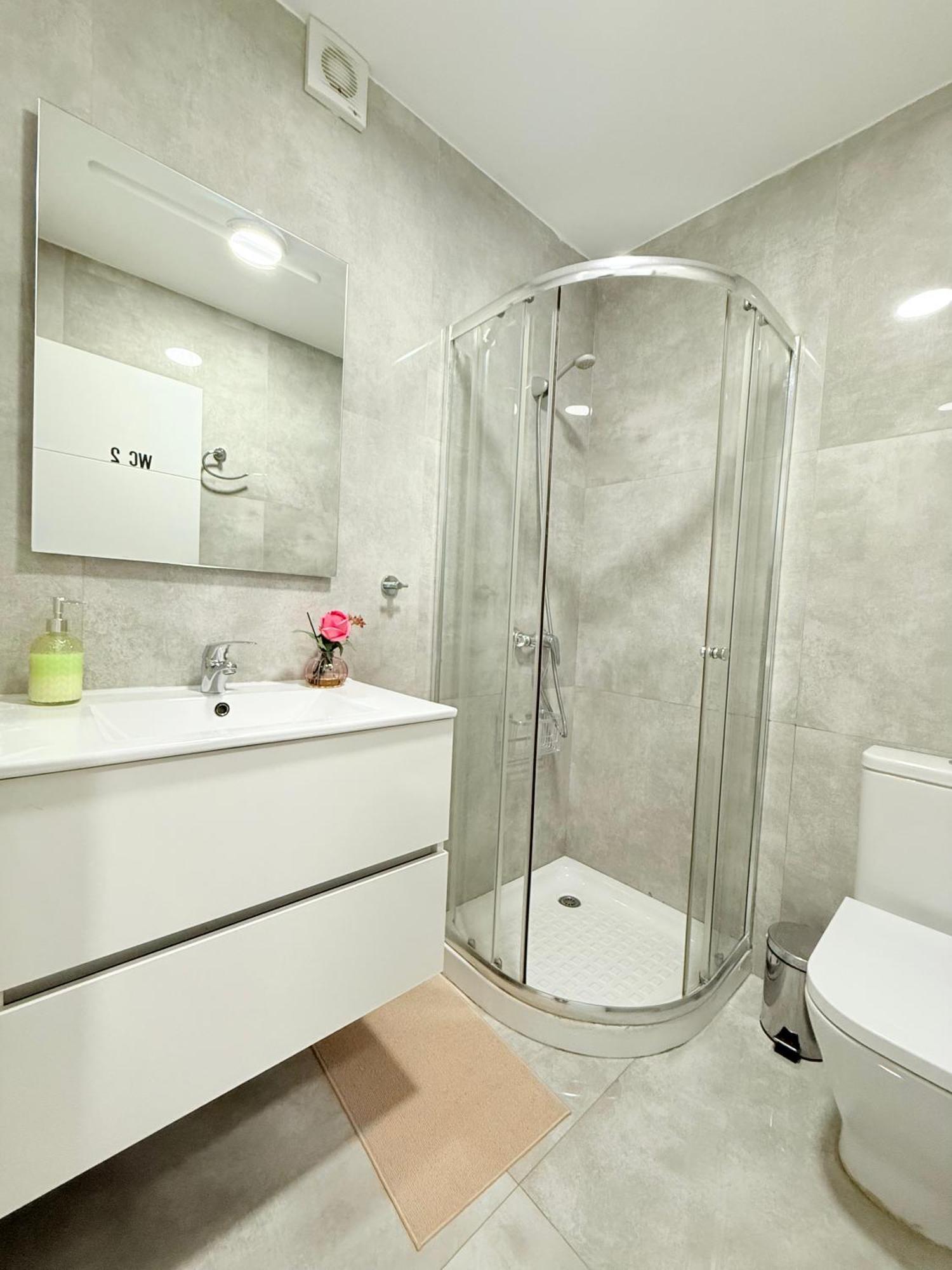 Rosa Rooms, Habitacion Con Bano Privado Pozuelo de Alarcón Eksteriør billede