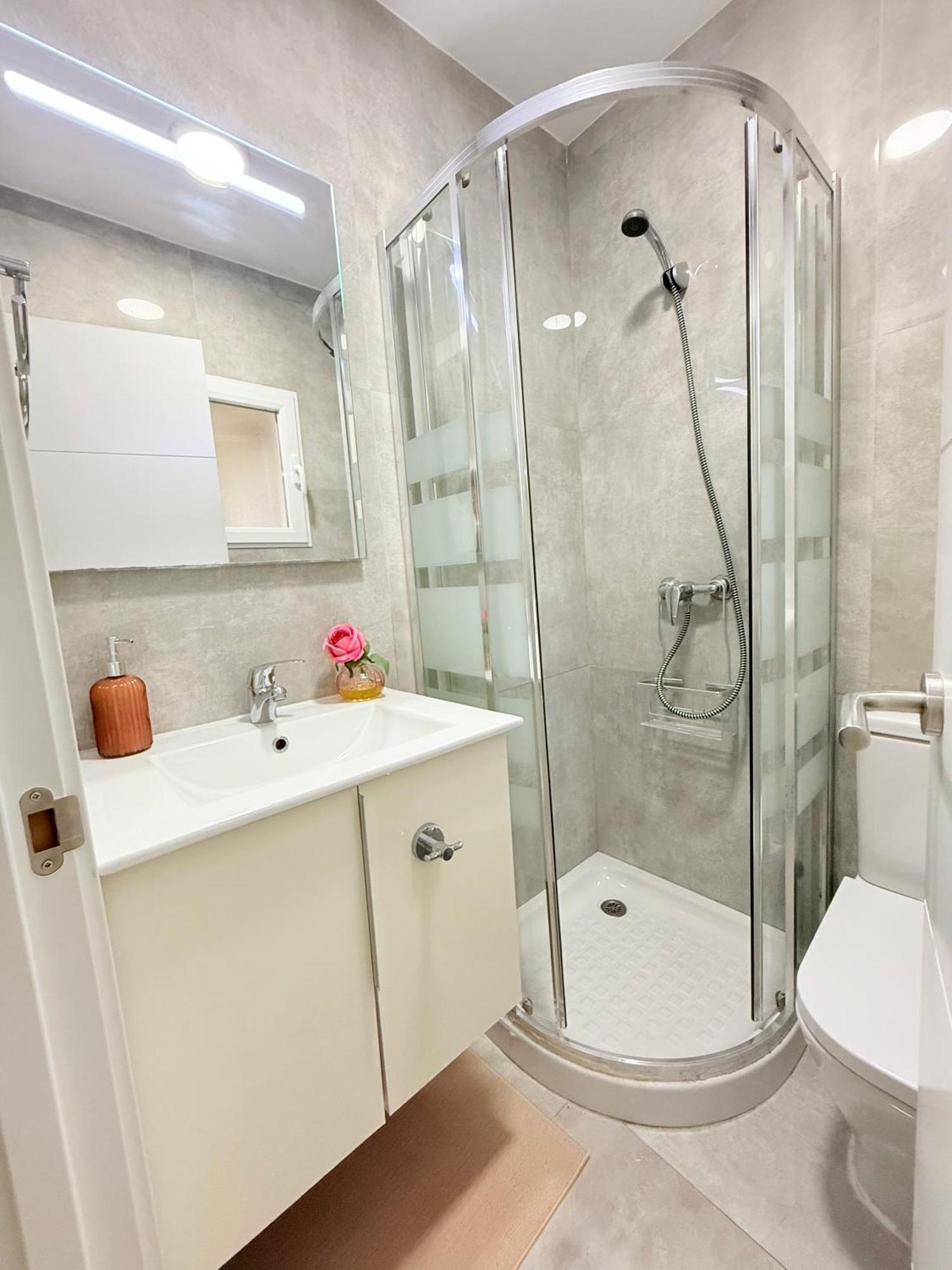 Rosa Rooms, Habitacion Con Bano Privado Pozuelo de Alarcón Eksteriør billede
